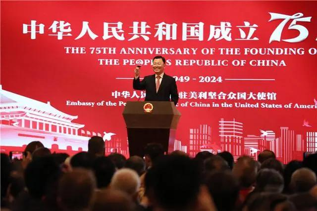 卢章平会长一行出席中国驻美使馆国庆招待会