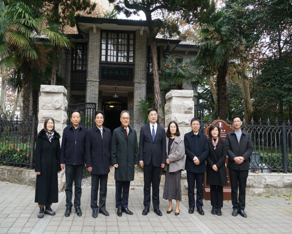 韩国驻沪总领事金英俊访问赛珍珠文化公园