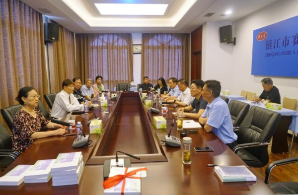 面朝东方：一场跨越时空的文化回响